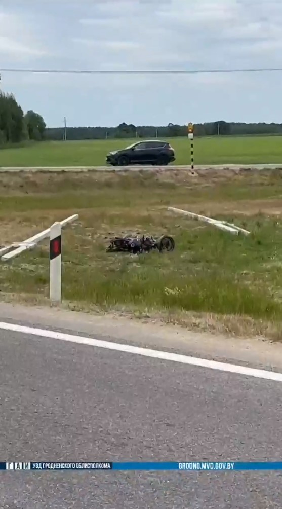 Молодой литовец-мотоциклист разбился при обгоне под Островцом